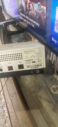 Microsoft Xbox One S (NO CONTROLLER)