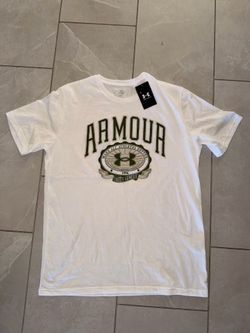 Men’s under Armour shirt large