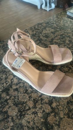 Beautiful Shoes Size 9 Brand New