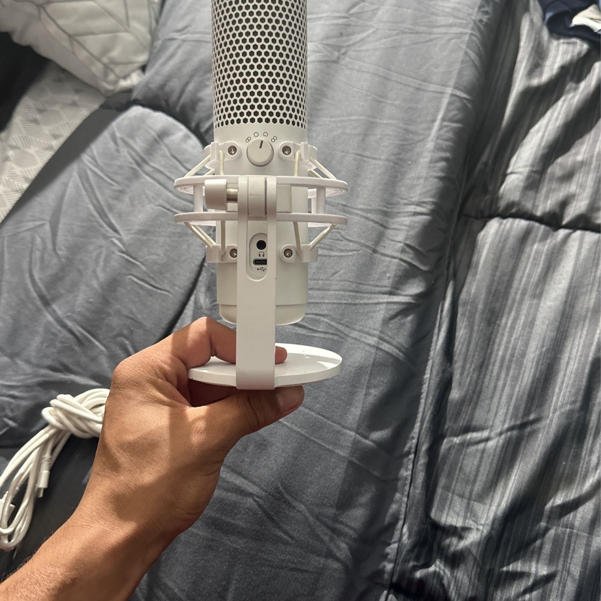 White And Grey Home audio & Stereos