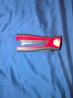 2-in-1 office stapler/pencil sharpener