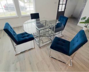 Round dining table set