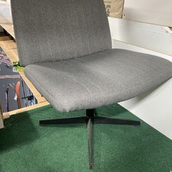 Adjustable Spinning, Soft Chair.