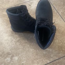New Timberland Boots Black Size 7.5