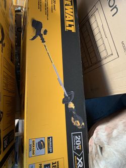 Dewalt brushless trimmer new with battery