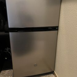 Mini Refrigerator 