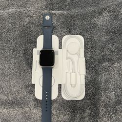 Apple Watch SE 44mm Wireless +GPS 