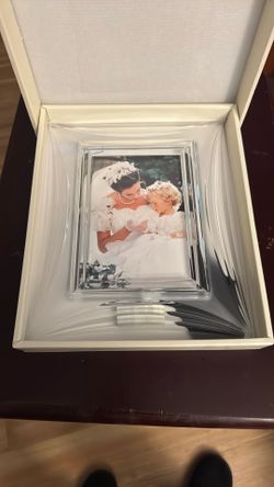 Mikasa 5x7 Lead Crystal Frame