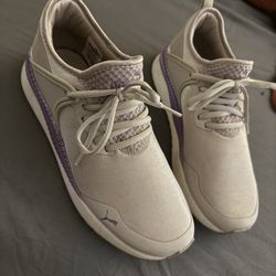 Woman’s Puma Shoes 