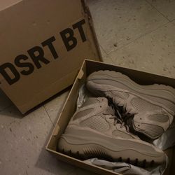 Yeezy Desert Boot Men’s Size 8