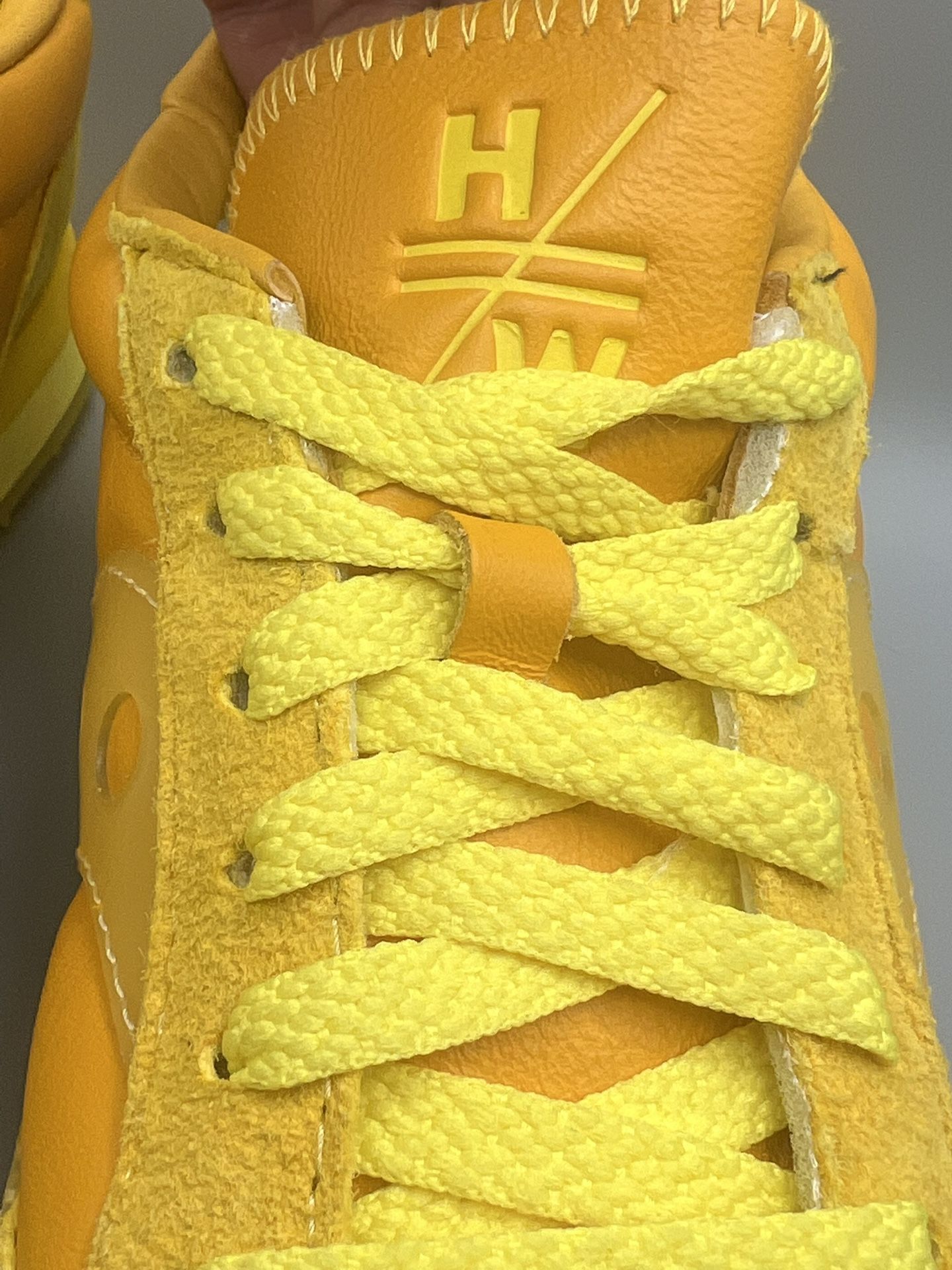 Saucony Hommewrk Sneakers Mens 7.5 Yellow Leather Running Shoes S70605-2‎ Saucony Jazz x Trinidad James x Hommewrk Yellow Shoes Men main image 3