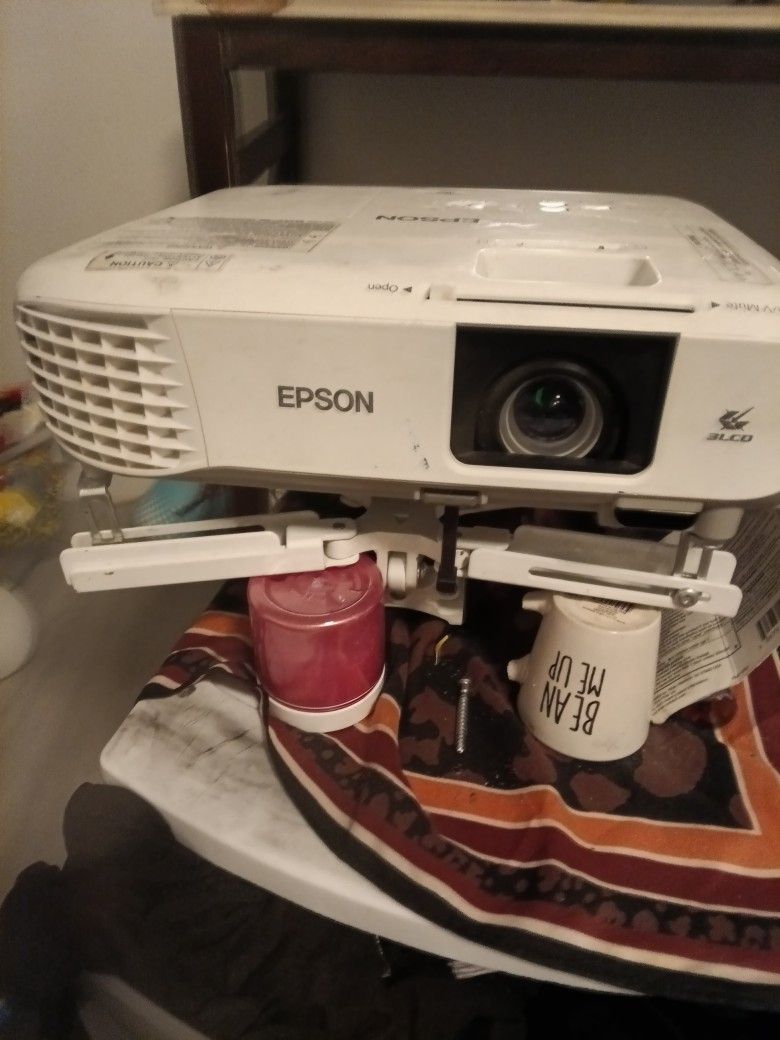 Epson Projector 