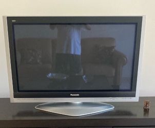 Tv 31 inches.  Older