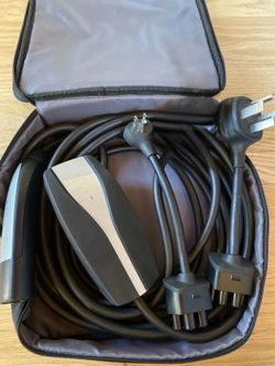Tesla mobile charger