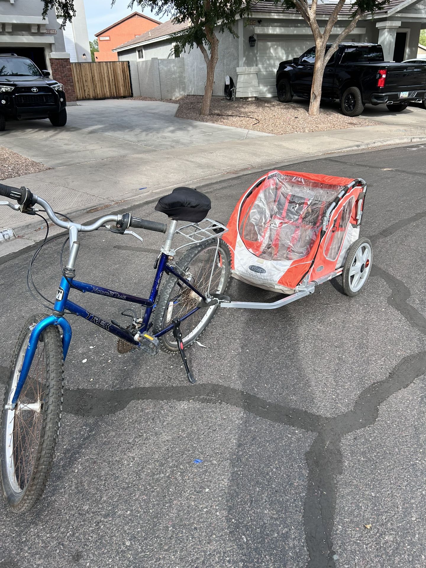 Trek Mountain Bike With Kid Cart
