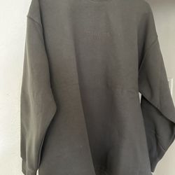 ESSENTIALS Crew Neck Size Small