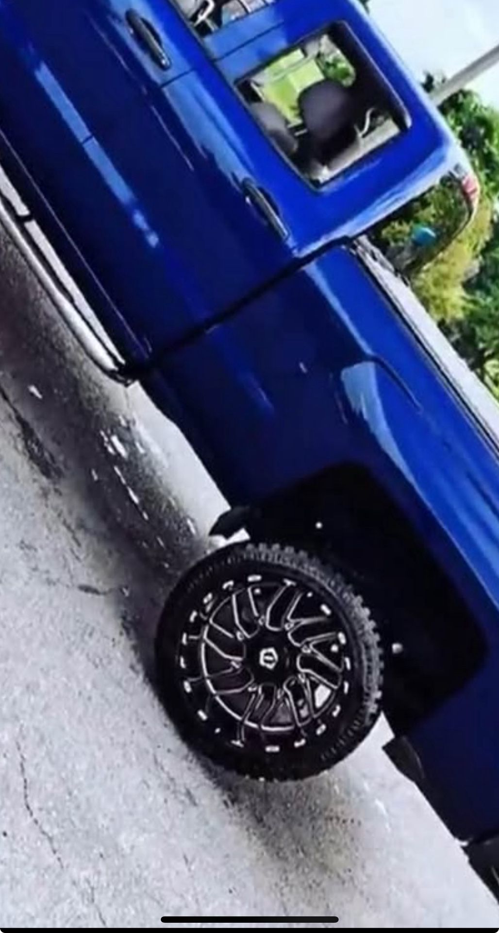 22” TIS Rims w 35” Nitto Tires