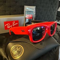 New RayBans - Box, Pouch Cloth All Included