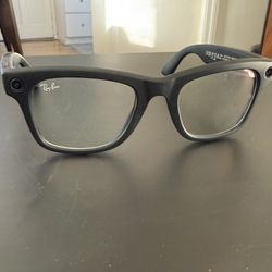 RAY-BAN Meta Wayfarer Transition Lens - Gen 1