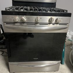 Good Stove For Sale 