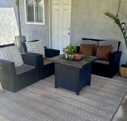 4 Outdoor set/ Outdoor carpet $175