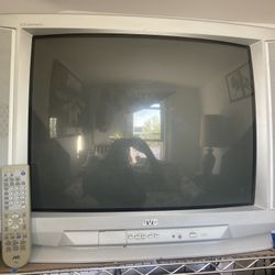 JVC D-Series 27” crt TV AV-27D302 with remote perfect for retro gaming video games