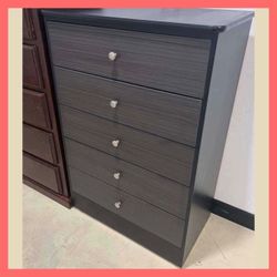 Dresser/ Five drawers dresser