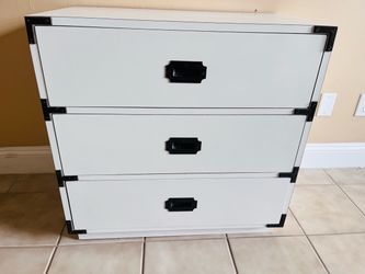 Free 3 drawer cabinet
