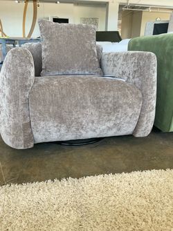 Oversized Swivel Accent Chair with Pillow