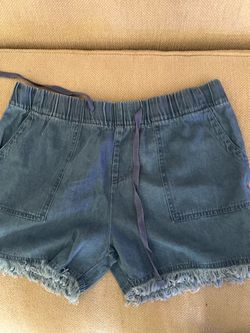 Women’s denim short