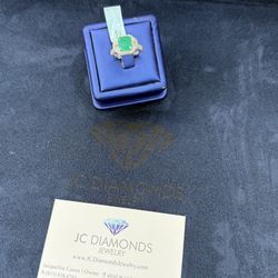 Ring Diamonds And Esmerald 