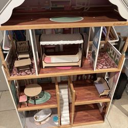 Dollhouse 