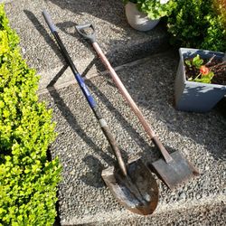 Roofing Shovel Or Shingle Ripper and Kobalt Drive Step Shovel