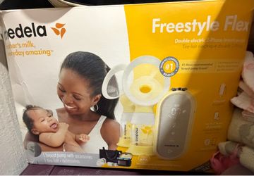 Medela Freestyle Flex Breast pump & Handsfree collection cups
