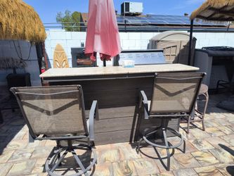 New BBQ and Island With Outdoor Refrigerator
