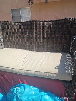 Wicker swing