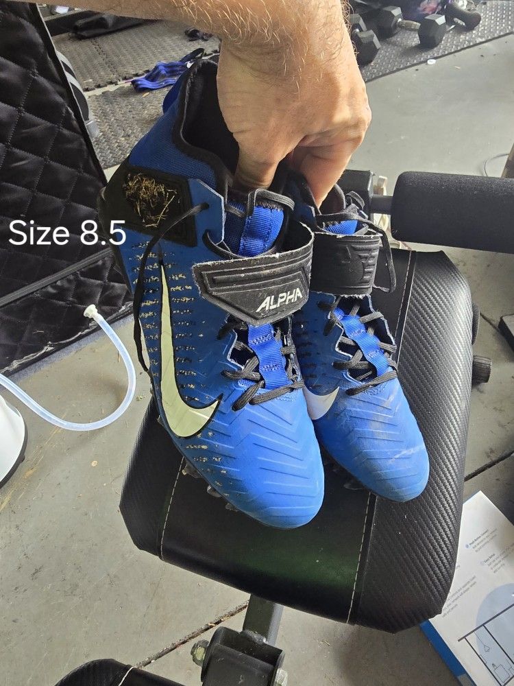 Football Cleats Size 8.5