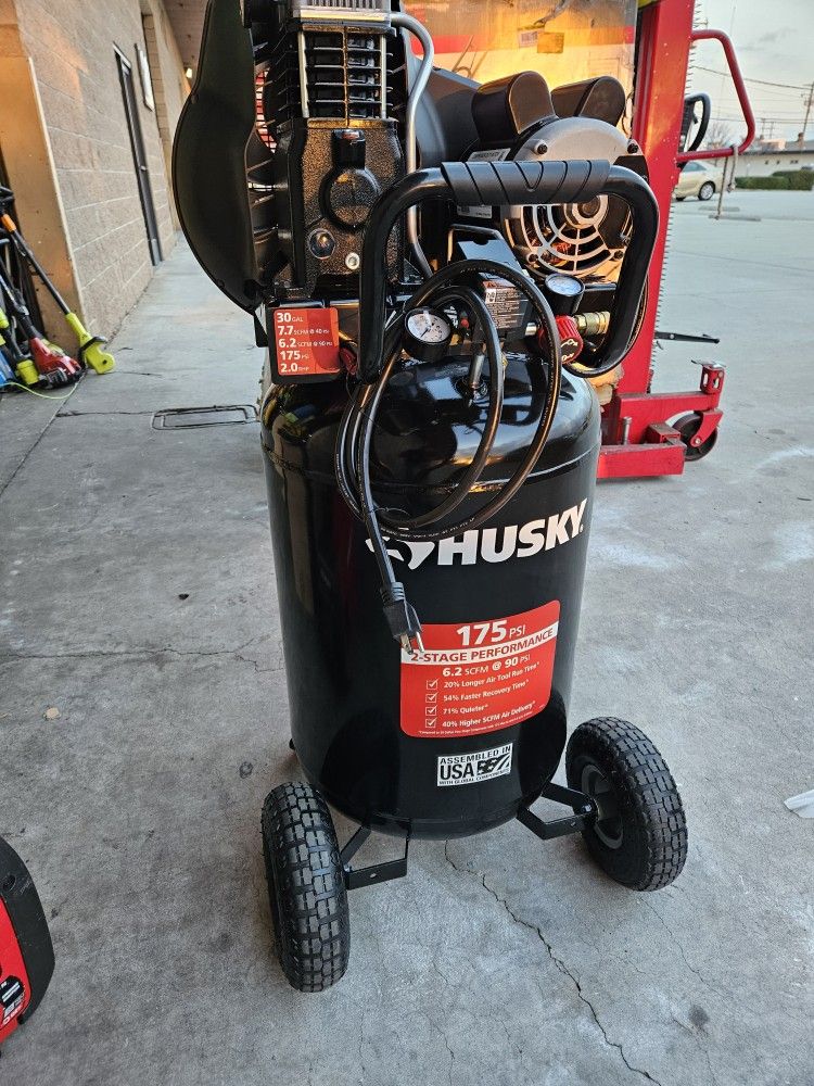 Husky30 Gal. 175 PSI Oil Lubed BeltDrive Portable Vertical Electric AirCompressor