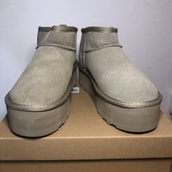 Women's Ultra Mini Platform Fashion Boot Classic Short Ankle Boot Cloud Warm Fur Lined Snow Boots