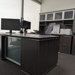 Executive office desk & Storage 