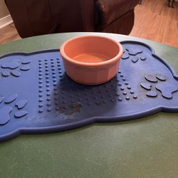 Dogfood Bowl and Mat
