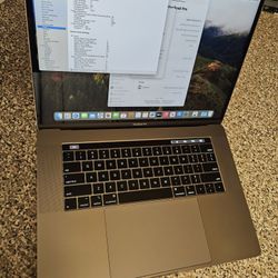 Apple Macbook Pro 15" Screen 32gb Ram i7 2018 Great Condition 