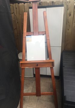 Wooden tripod Easol with 2 canvases and 2 wooden cases of colored markers