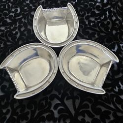 $65.00 - 2012 Arthur Court Equestrian Collection, Horseshoes Hostess Bowls!  Made Of Aluminum!  Lots Of Design Details!