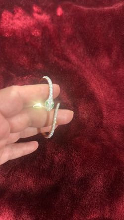 Women’s Sparkling Bracelet