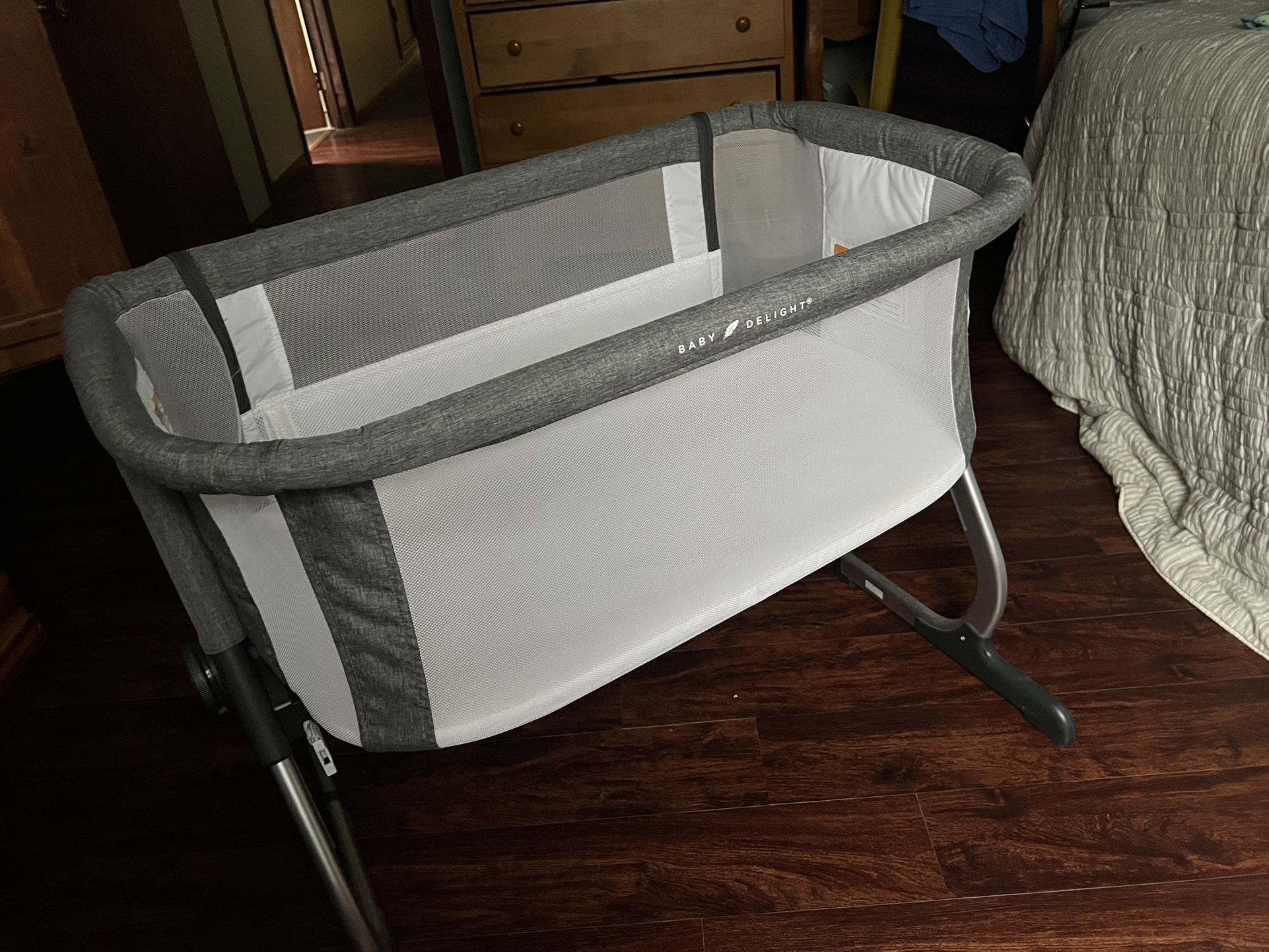 Baby Delight Bedside Bassinet