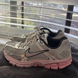 Nike vomero 5 - Women’s size 6