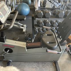 Life fitness  9500HR Commercial Recumbent 