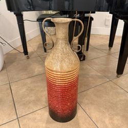 Beautiful Elegant Vace Made Of Laminate 