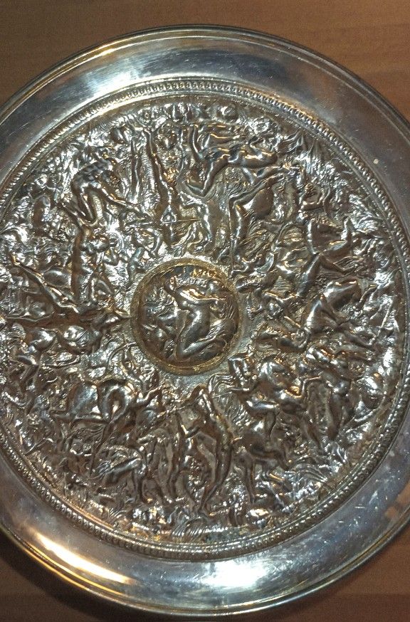 Very Rare Battle Of The Amazons 19th Century Silver Dish.